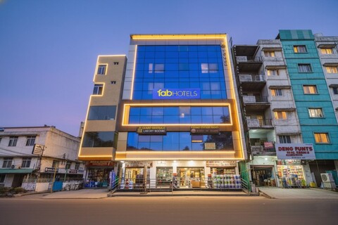 팹호텔 그랜드 브로홀릭