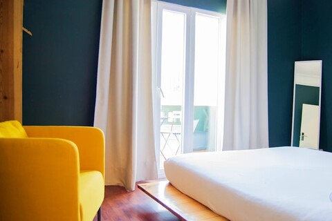 AVENUE HOSTEL