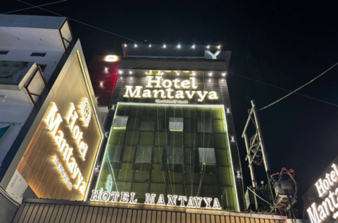 Goroomgo Mantavya Varanasi