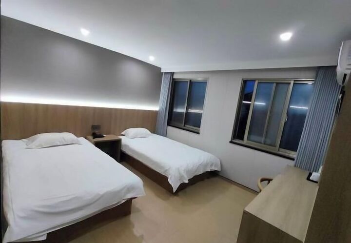 V Tour Hotel-i