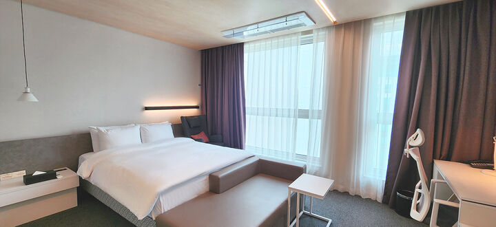 room detail thumbnail 0