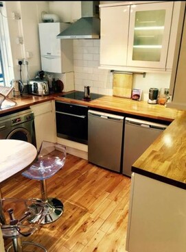 Central London Waterloo - Private Rooms in Shared Apartment