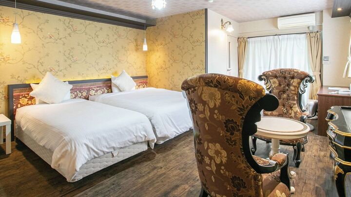 room detail thumbnail 0