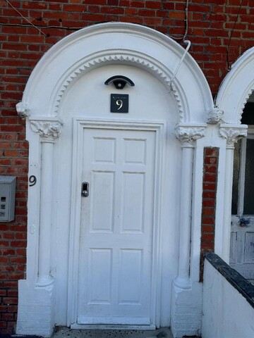 나이스 앤 플레전트