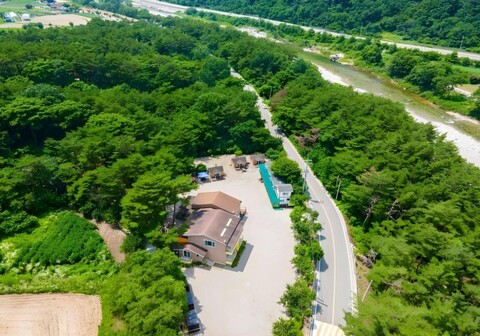 백담 계곡 펜션