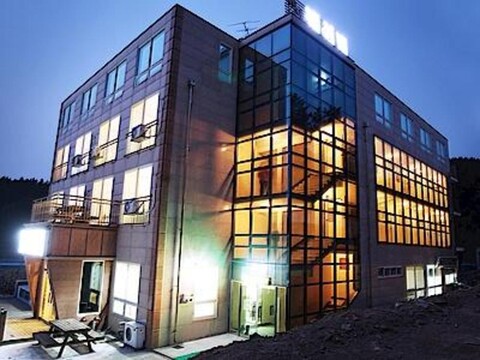 Kujinamugol Pensiontel