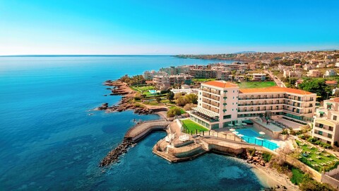 제우스 에센스 라마다 바이 윈덤 아테네