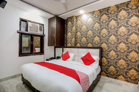 Hotel O Anshun Residency Near Mk Cinemas Rohini