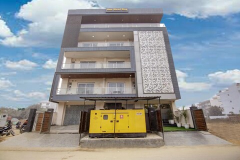 Lime Wood Stay Studio Apartment near Golf Course Road