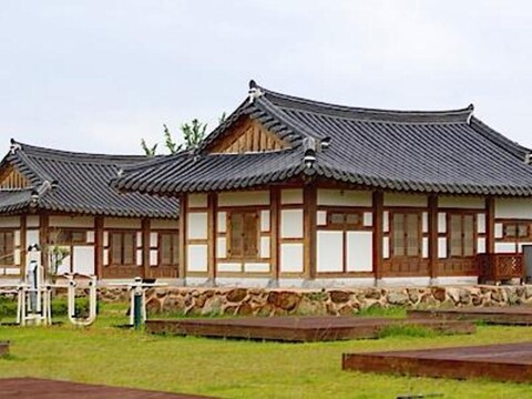 Hyojangsu Hanok Pension