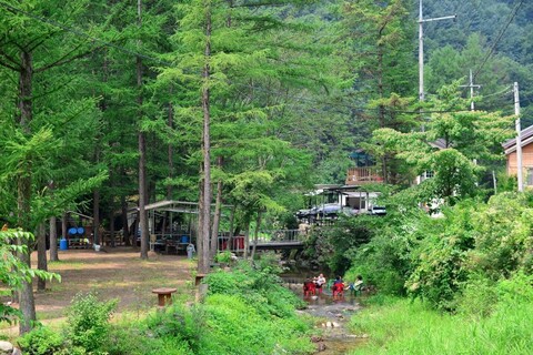 봉미산 계곡 예당 펜션