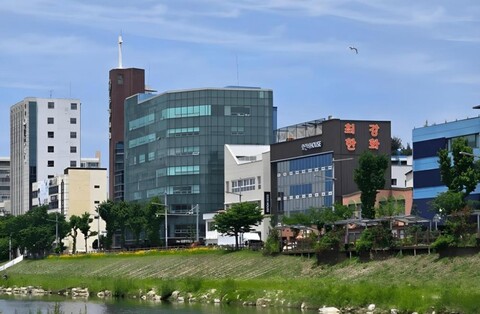 와인 비 하우스 대전