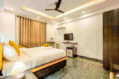 Lime Tree Hotel & Banquet Millennium City Centre