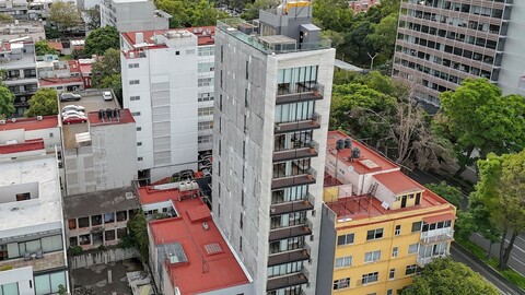 캐피탈리아 아리스토텔레스 폴랑코