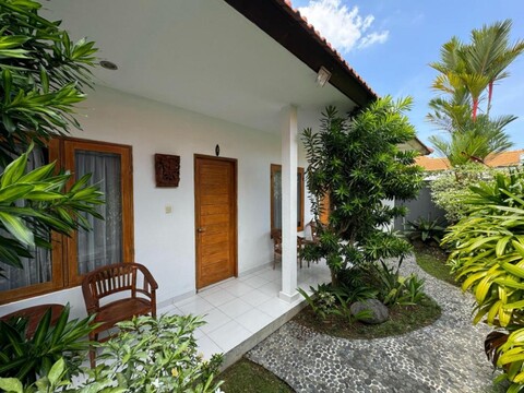 디카릭 서프 앤 스테이