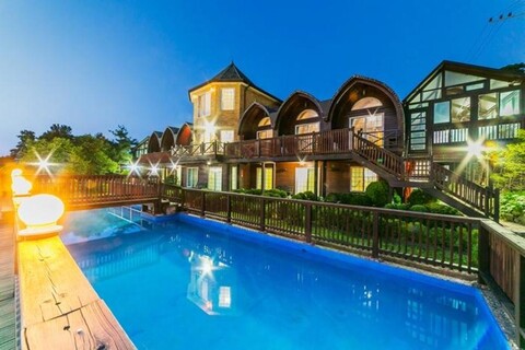 Where the sunset stays