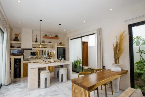 발리 이스케이프스