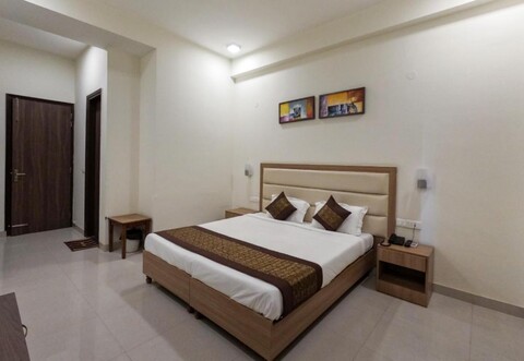 Hotel The Luxem