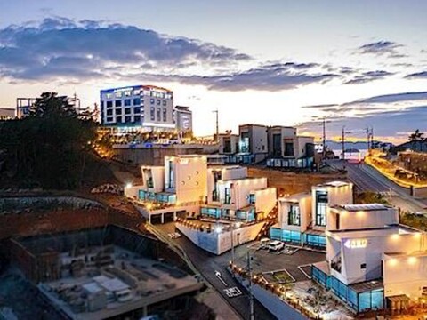 Yeosu Gaza Pool Villa