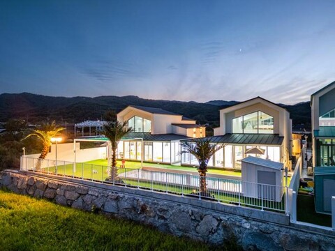 Pangpang Yaja Kids Pollvlla