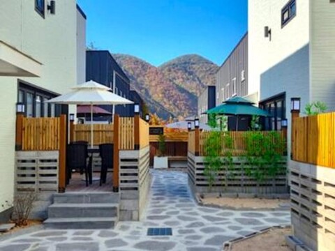 Hwaseojimong Pool Villa