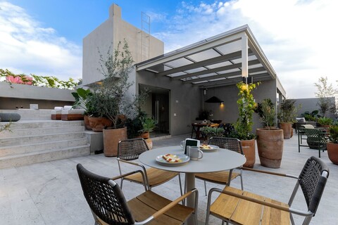 캐피탈리아 안타라 폴랑코