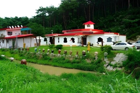 부안 변산반도 빨강지붕펜션