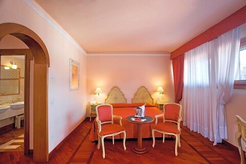 Hotel Pierre