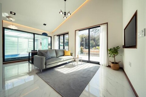 Yeonjeong Pool Villa