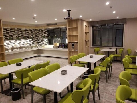 Qingmu Hotel (Nanjing Zhongling Street Metro Station)