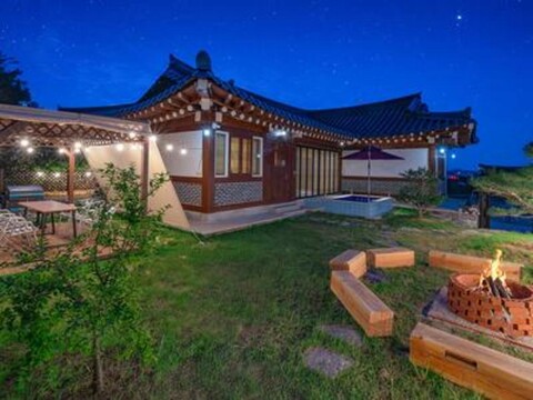 Gyeongbokgung Hanok Stay