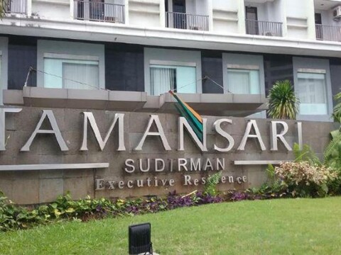 Modern and Comfy Studio Tamansari Sudirman Apartment