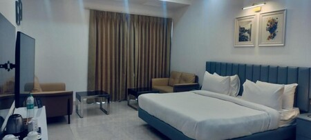 The Hoften Elite 32 Avenue, Sector 15, Gurugram