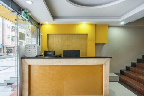 Hotel Eight Season (Shenzhen West Village Subway Station Branch)