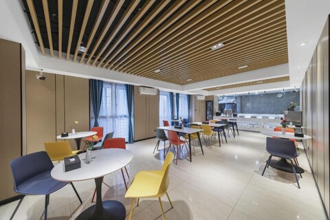 KaiBin Qingju Hotel (Jiuyanqiao Taikoo Li Store)