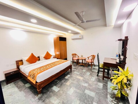 Hotel Green Galaxy - Green Park South Delhi