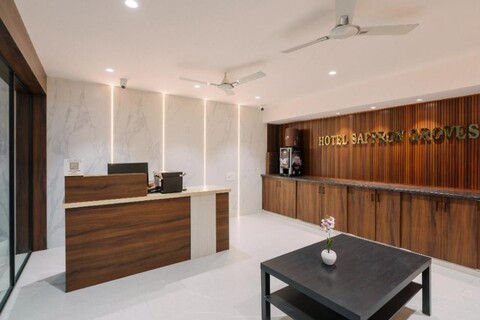 Hotel Saffron Groves