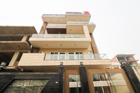 Collection O Green Leaf Residency