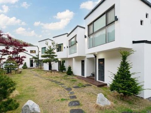 The Haru Pool Villa
