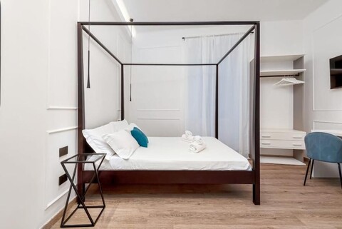 넬리 룸스 - 비아 비아사