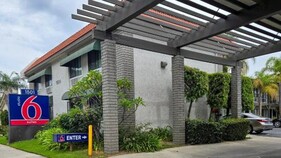 Studio 6  Suites Santa Ana, CA