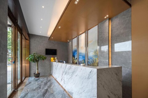 Thank You Hotel (Zhuhai Gongbei Port Light Rail Terminal)