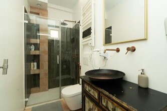 Gato street, Private rooms