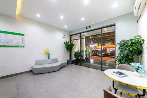 Joy Lai Hotel (Nanshan Subway Station)