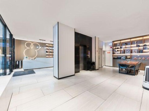 Local Hotels (Guangzhou Jiangnanxi Changgang Road Metro Station)