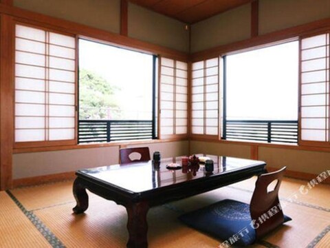 Yadokari a Hot-Spring Inn Featuring Local Seafood Cuisine