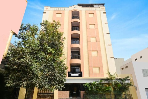 Townhouse OAK Secunderabad Near Railway Station Formerly Hotel Brahma