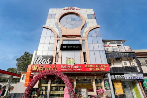 Super Hotel JP Palace