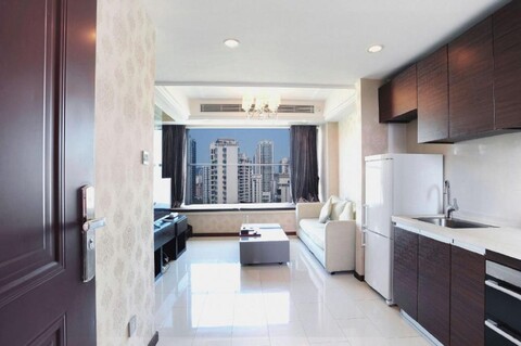 Aishang Yuefeng Boutique Apartment (Zhuhai Huafa Commercial City Branch)