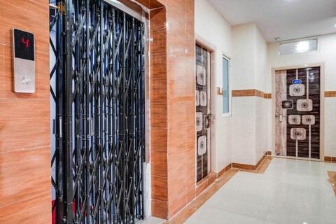 Hotel O Aroma Classic Near Nampally Main Railway station